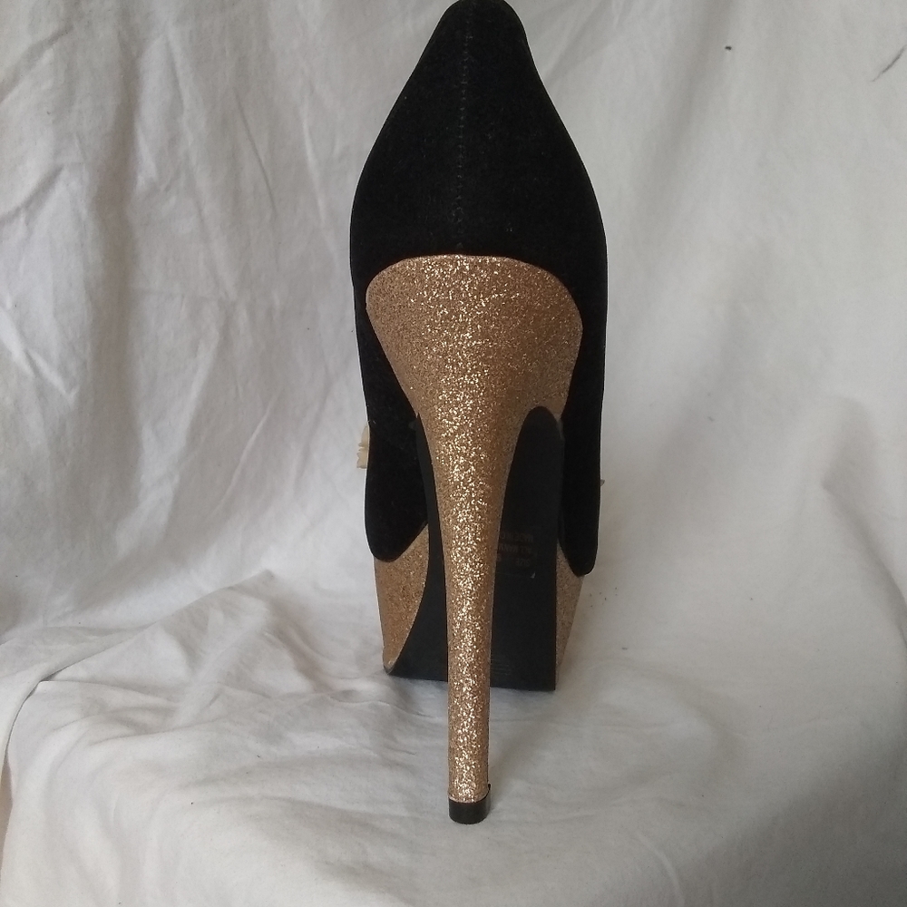 Dazzling gold Tinkerbell stilettos - Picture 8 of 13